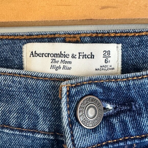 Abercrombie & Fitch The Mom High Rise Button Fly Raw Hem Medium Wash Size 28 - Picture 4 of 4